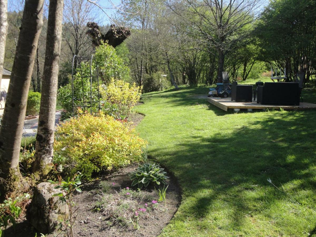 Le Relais Des Capucines Bed & Breakfast Largnac