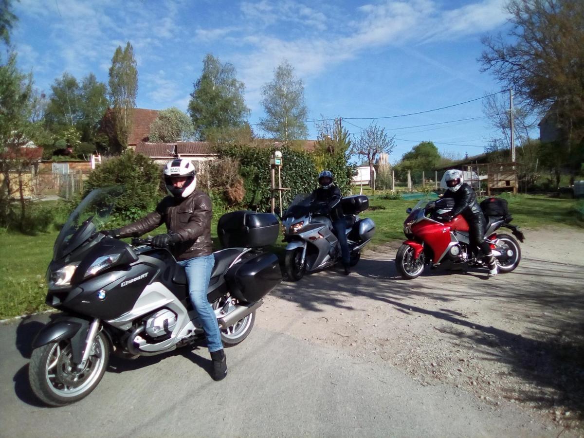 Le Relais Des Capucines Bed & Breakfast Largnac